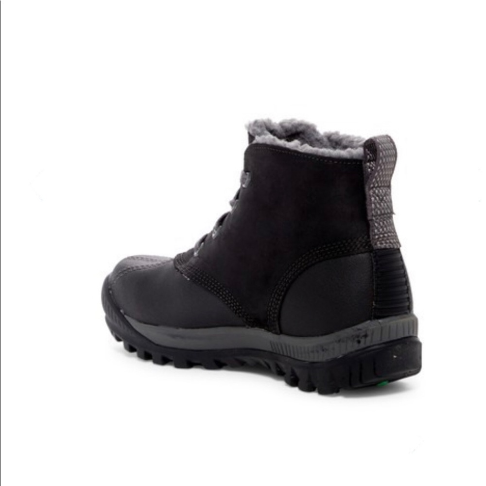 Timberland Boots - Picture 2 of 8